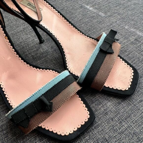 Prada Blue, Black, and Brown Grosgrain Striped Ankle Strap Heels with Bow Sz 40 - Picture 13 of 16